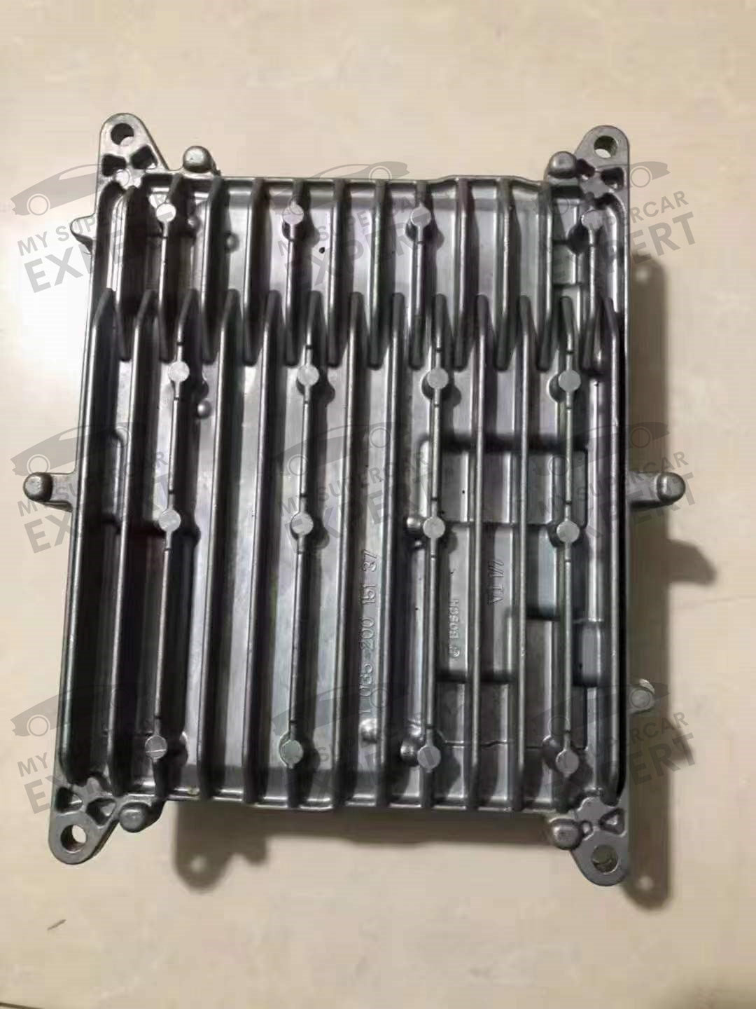 BMW 1 серии (F20/F21) 3 серии (F30/F31) Bosch MEVD17.2.5 N13 Блок управления двигателем DME 8638198 0261S11037 послепродажного обслуживания