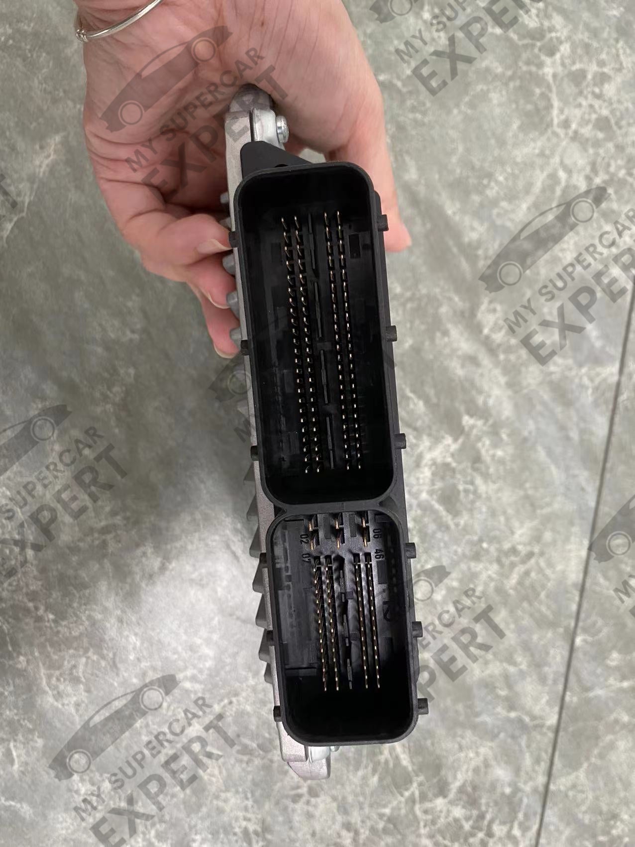 Mercedes-Benz MB M272 Engine Control Unit ECU Bosch ME9.7 A2729004400 0261229570 aftermarket