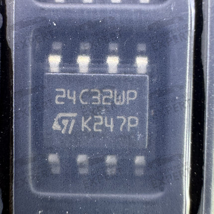 Новый чип EEPROM ST 24C32 с 8 контактами, обычно используемый в ЭБУ