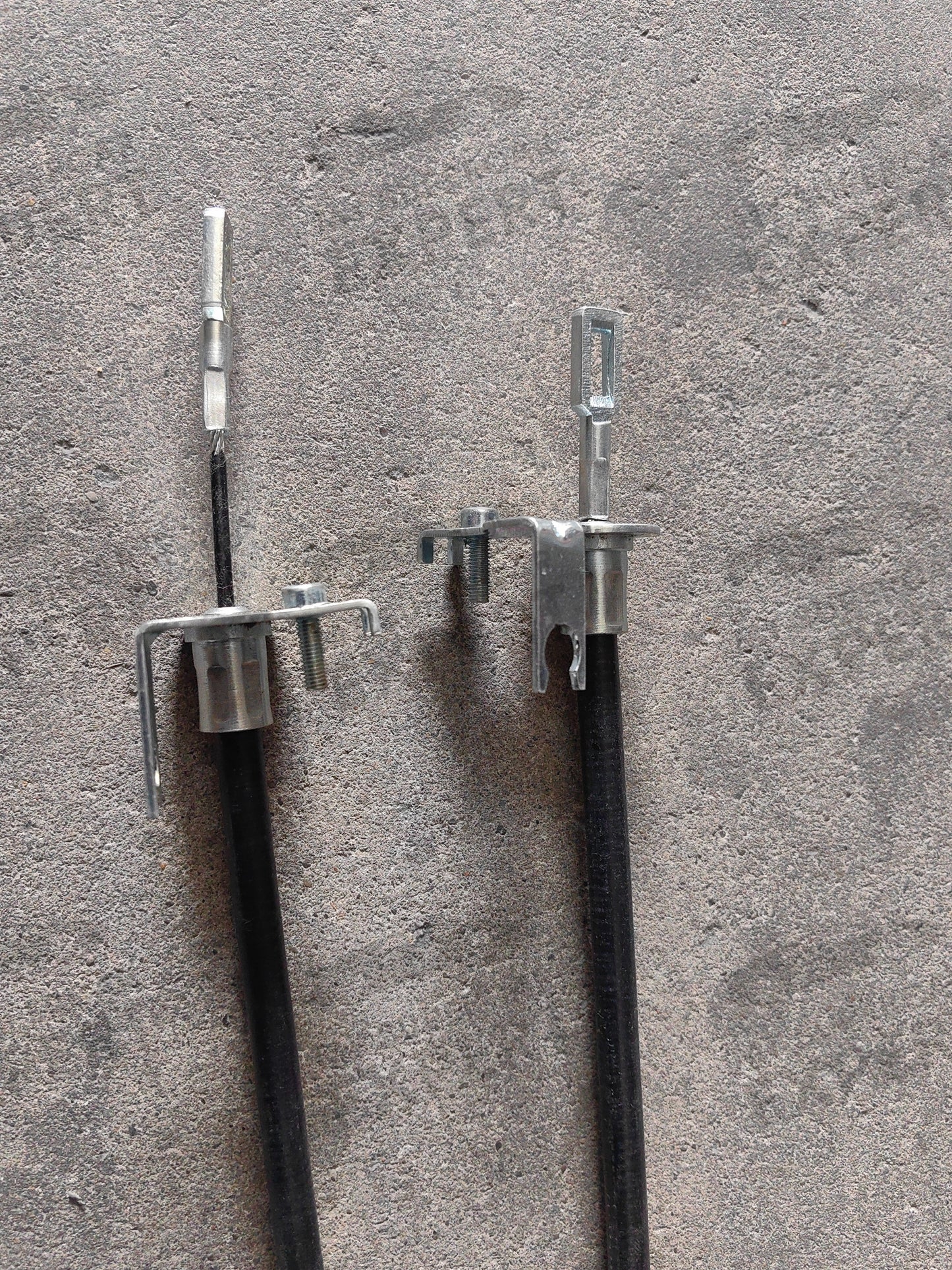 Ferrari 458 (F142) Parking Brake Cable 257913 257912 251268 aftermarket