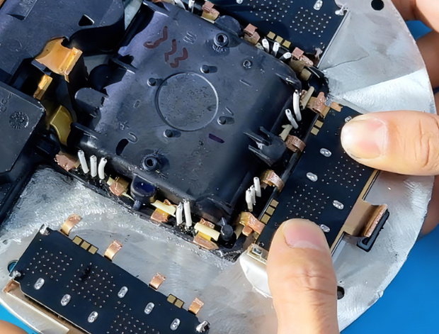 <h4><strong>New in</strong></h4><h2>Repair Kits</h2>