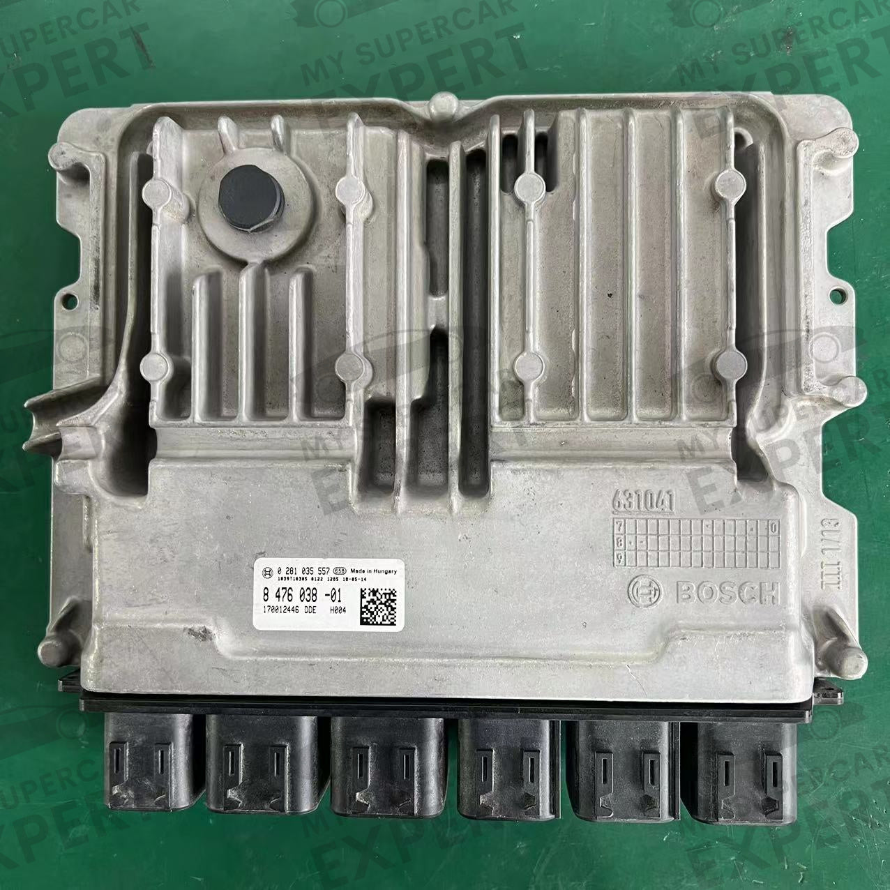 BMW Serie 5 (G30/G31) Bosch MD1CS001 B47 Unidad de control de motor DDE 0281035557 8476038 usado 