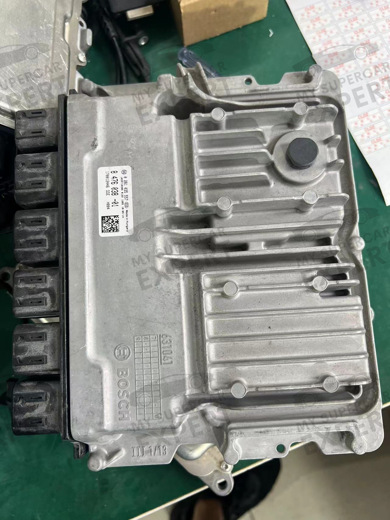 BMW Serie 5 (G30/G31) Bosch MD1CS001 B47 Unidad de control de motor DDE 0281035557 8476038 usado 